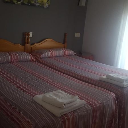 Hostal La Tablada Навалено Экстерьер фото