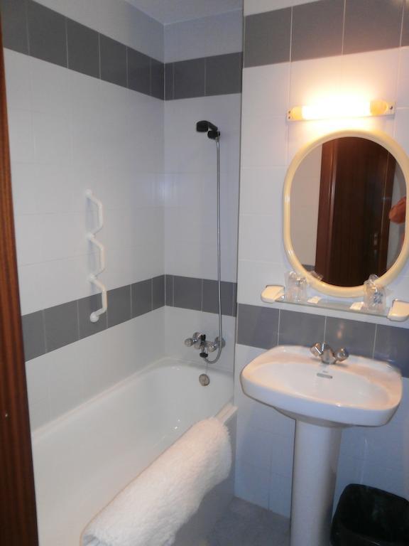 Hostal La Tablada Навалено Экстерьер фото